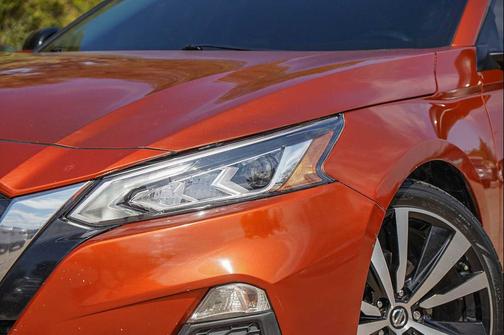 2020 Nissan Altima 2.5 SR