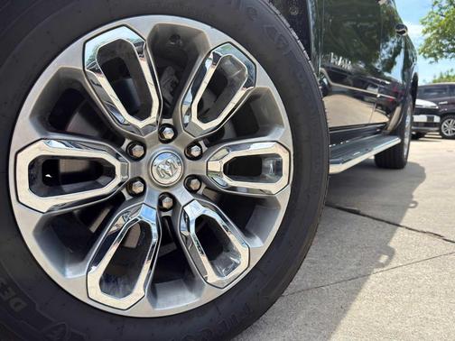 Diamond Black 2020 RAM 1500 Laramie
