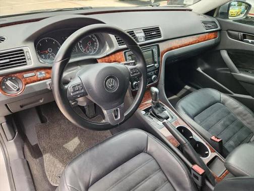 2013 Volkswagen Passat 2.0 TDI SEL Premium