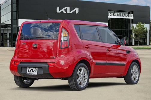 2011 Kia Soul +