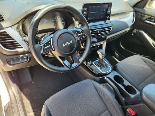 2023 Kia Seltos S