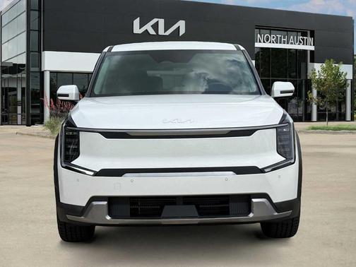 2024 Kia EV9 Light Long Range