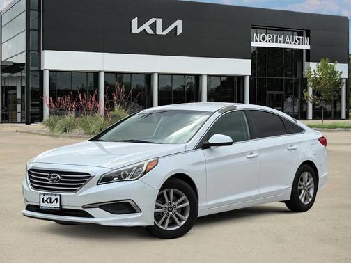 Quartz White Pearl 2016 Hyundai SONATA SE