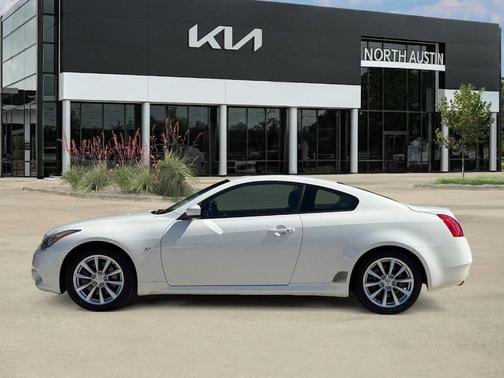 Moonlight White 2014 INFINITI Q60 Journey