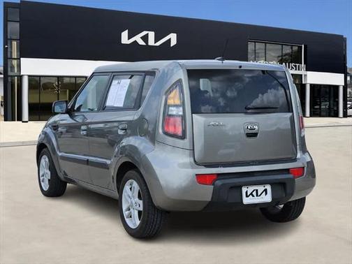 2010 Kia Soul +