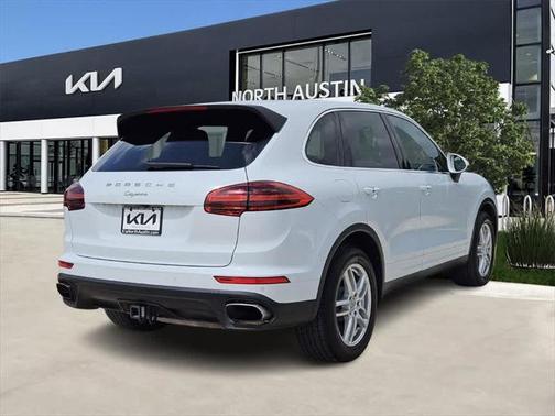 2016 Porsche Cayenne Base