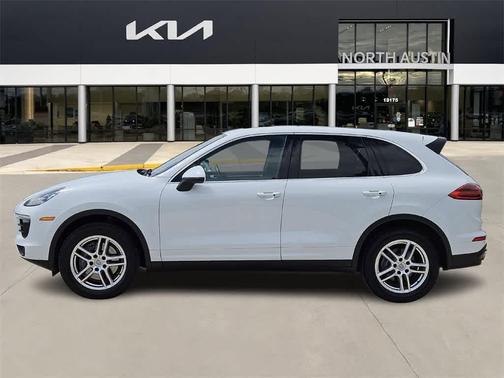 2016 Porsche Cayenne Base
