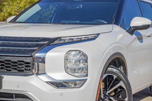 2022 Mitsubishi Outlander SEL Special Edition