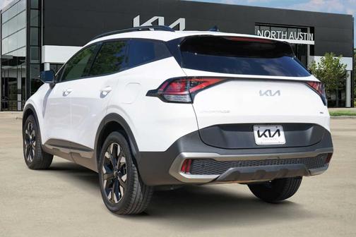Glacial White Pearl 2023 Kia Sportage X-Line