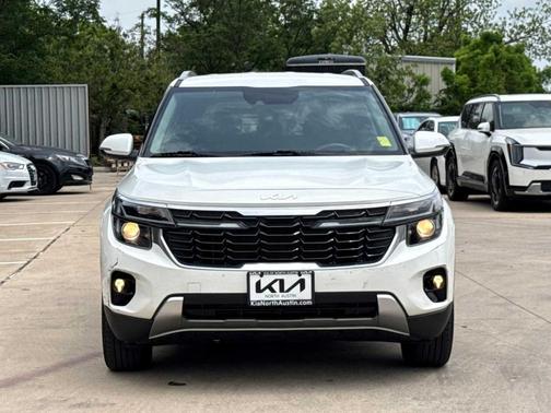 Snow White Pearl 2024 Kia Seltos S