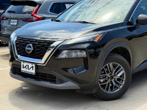 Black 2023 Nissan Rogue S
