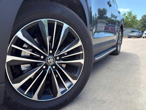 Storm 2025 Toyota Grand Highlander Hybrid MAX