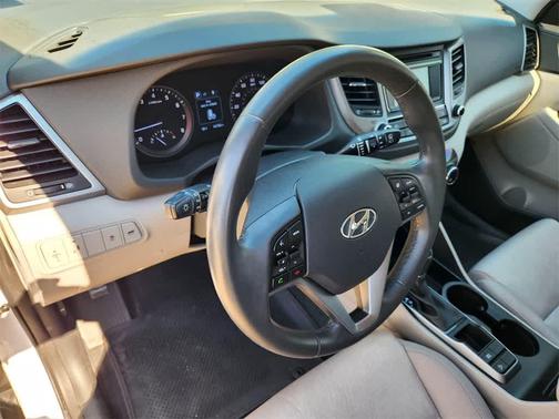 2016 Hyundai TUCSON Sport