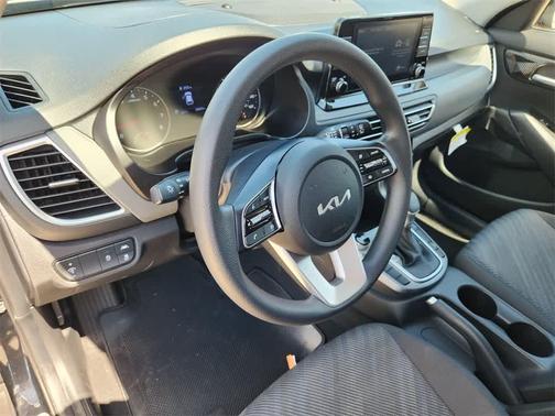 2023 Kia Seltos LX