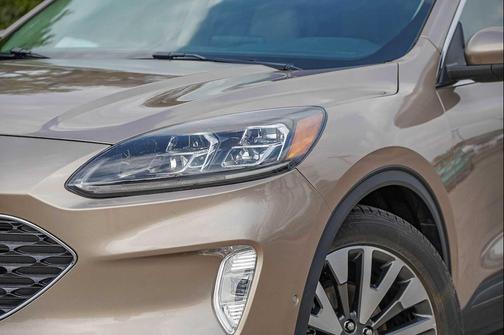 2020 Ford Escape Titanium Hybrid