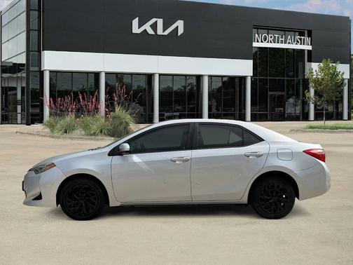 Classic Silver Metallic 2017 Toyota Corolla L