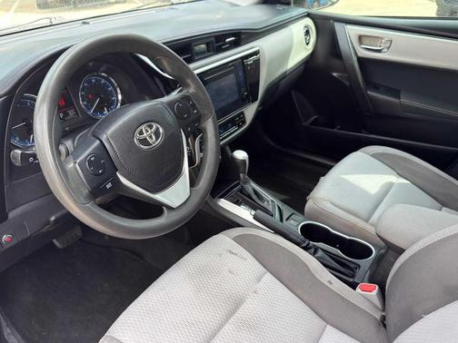 Classic Silver Metallic 2017 Toyota Corolla L