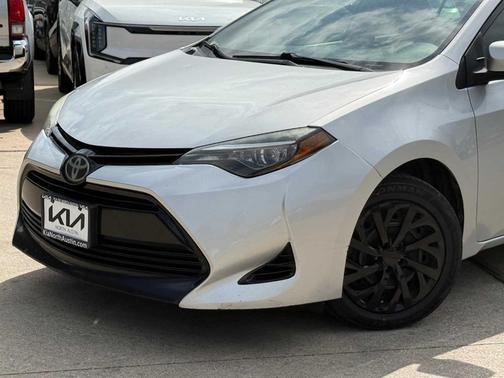 Classic Silver Metallic 2017 Toyota Corolla L