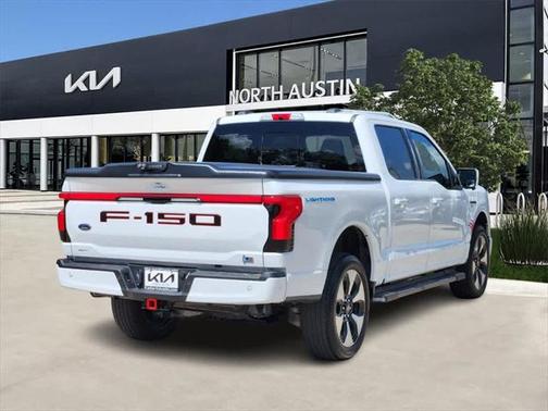 2022 Ford F-150 Lightning Platinum
