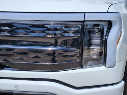 2022 Ford F-150 Lightning Platinum