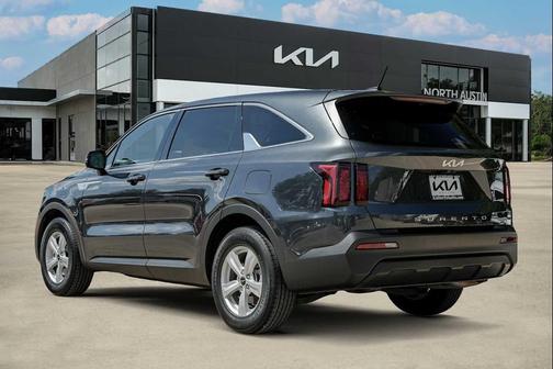 2022 Kia Sorento LX