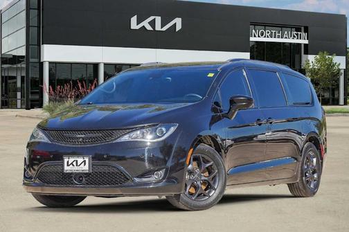 2018 Chrysler Pacifica Touring-L Plus