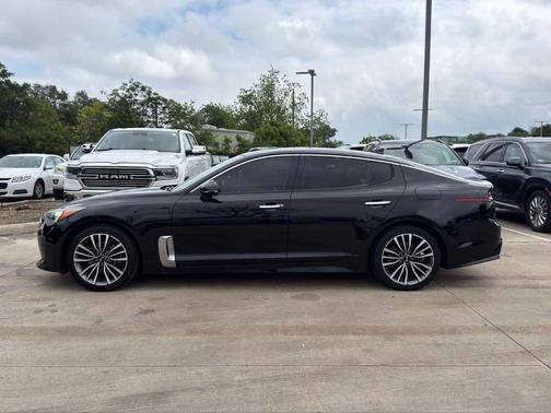 Aurora Black 2019 Kia Stinger Base