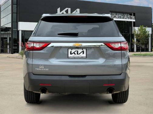 Satin Steel Metallic 2020 Chevrolet Traverse LS