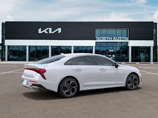 Snow White Pearl 2026 Kia K5 GT-Line