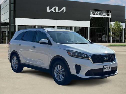 Snow White Pearl 2019 Kia Sorento LX V6