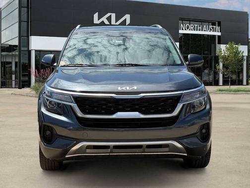 Gravity Gray 2023 Kia Seltos EX