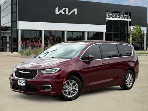 Velvet Red Pearlcoat 2023 Chrysler Pacifica Touring-L