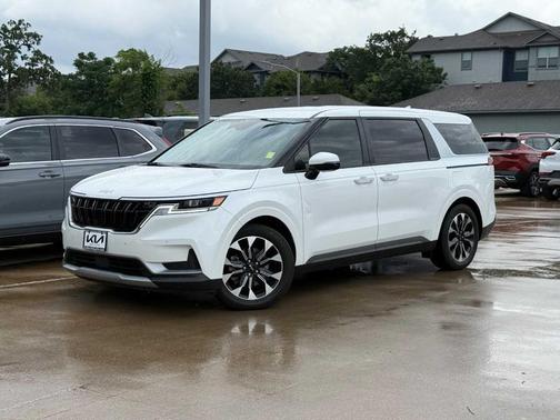 Snow White Pearl 2024 Kia Carnival EX