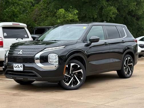 2022 Mitsubishi Outlander ES