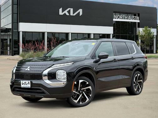 Black Diamond 2022 Mitsubishi Outlander ES