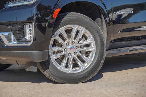 2022 GMC Yukon XL SLE