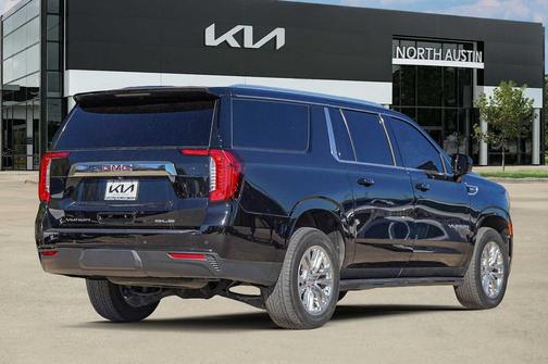 2022 GMC Yukon XL SLE