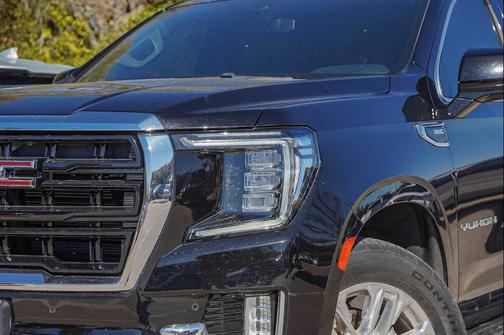 2022 GMC Yukon XL SLE