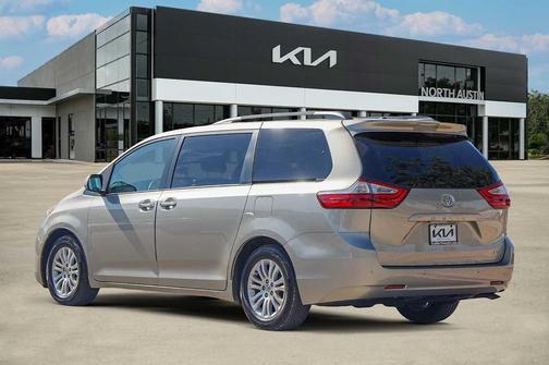 2015 Toyota Sienna XLE