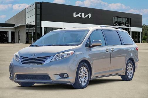 2015 Toyota Sienna XLE