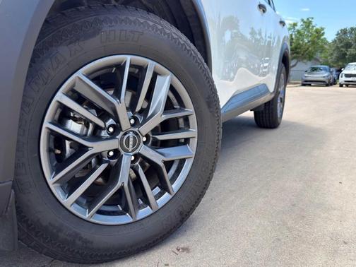 Glacier White 2024 Nissan Rogue S