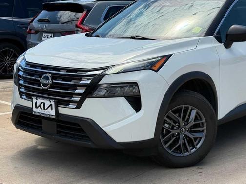 Glacier White 2024 Nissan Rogue S