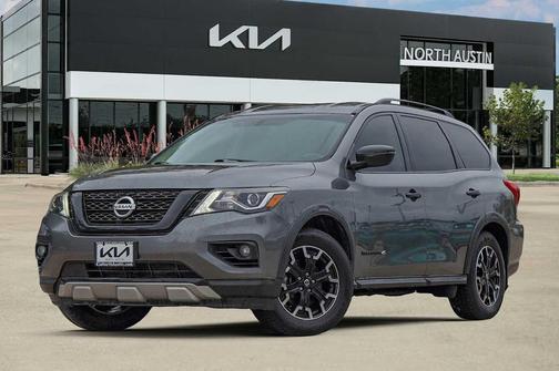2020 Nissan Pathfinder SV