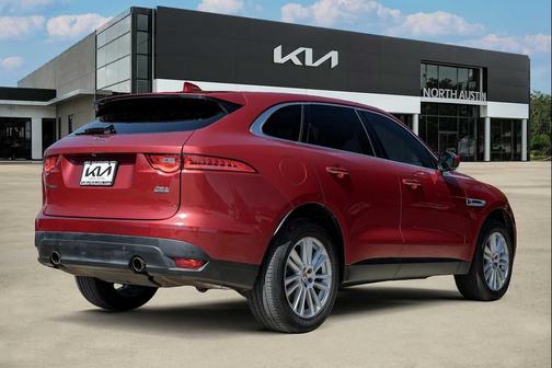 2017 Jaguar F-PACE 35t Prestige