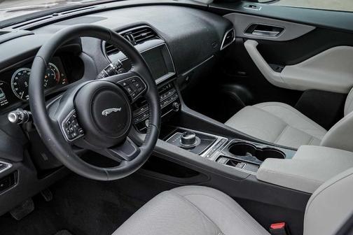 2017 Jaguar F-PACE 35t Prestige