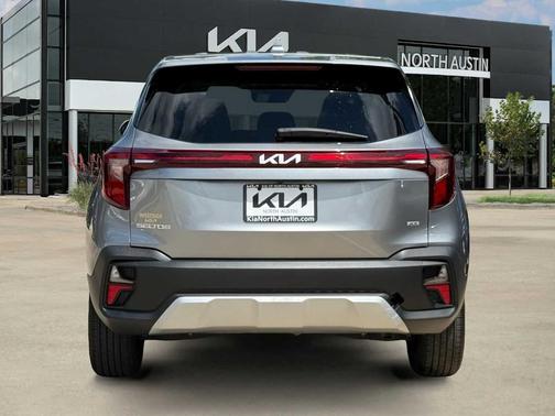 Steel Gray 2024 Kia Seltos LX