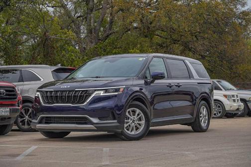 2024 Kia Carnival LX