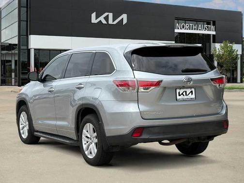 2015 Toyota Highlander LE
