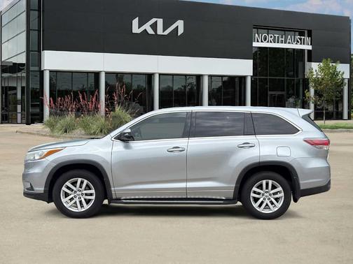 2015 Toyota Highlander LE