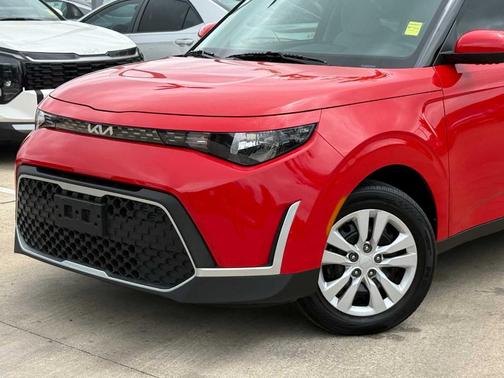 Inferno Red 2024 Kia Soul LX